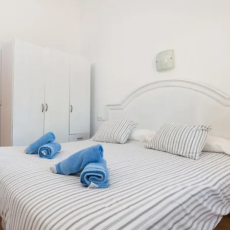 New!!!!playa, Piscina Y Preciosa Amer En La Costa De Mallorca Дом отдыха